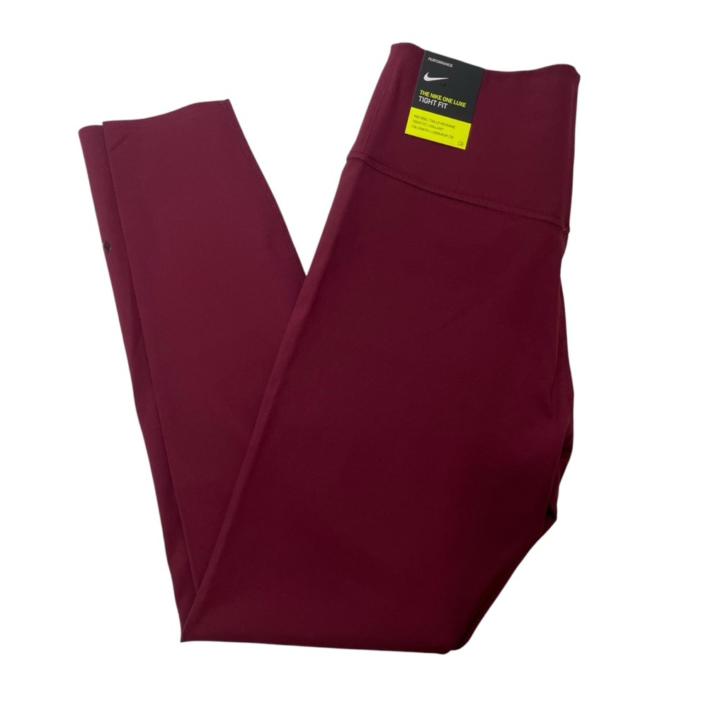 NWT‎ Nike Women’s One Luxe Mid-Rise 7/8 Leggings Medium